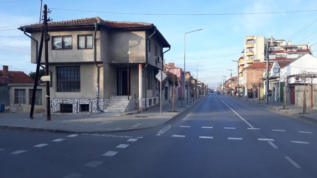 Iglika Hotel Yambol Bagian luar foto